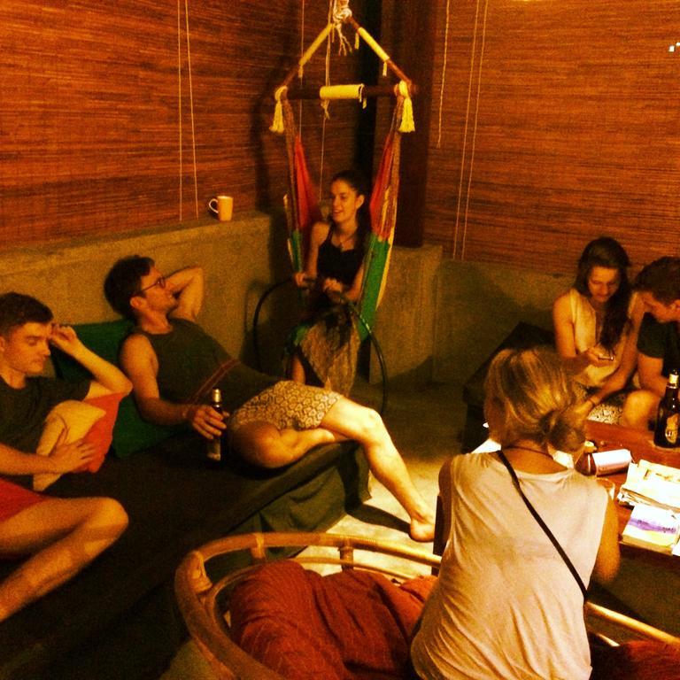 Colombo Beach Hostel Дехивала-Маунт-Лавиния Экстерьер фото