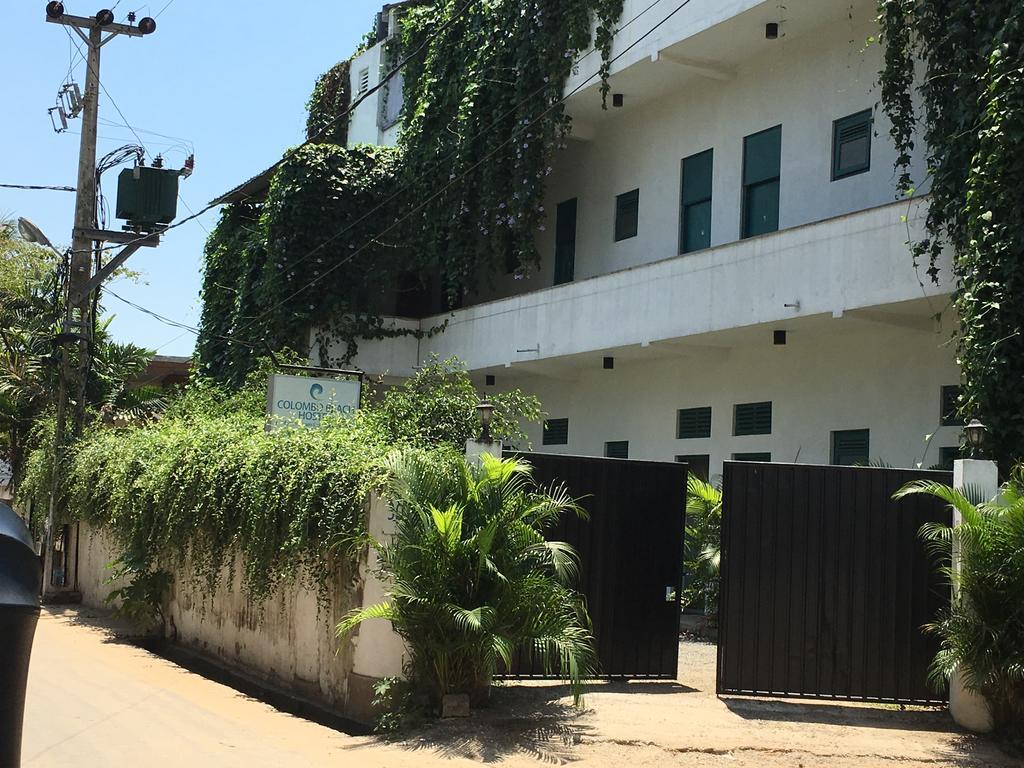 Colombo Beach Hostel Дехивала-Маунт-Лавиния Экстерьер фото