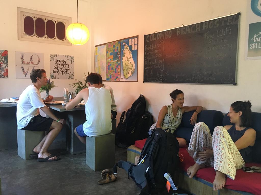 Colombo Beach Hostel Дехивала-Маунт-Лавиния Экстерьер фото