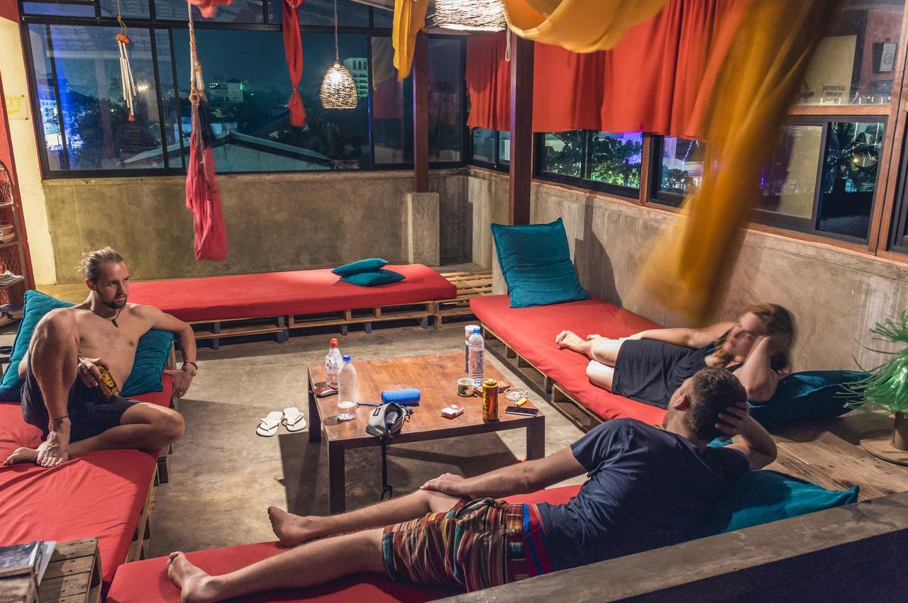 Colombo Beach Hostel Дехивала-Маунт-Лавиния Экстерьер фото